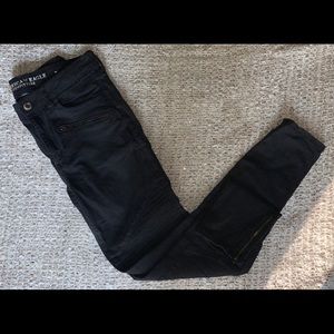 Black High Rise/Super Stretch AE Jegging Jeans